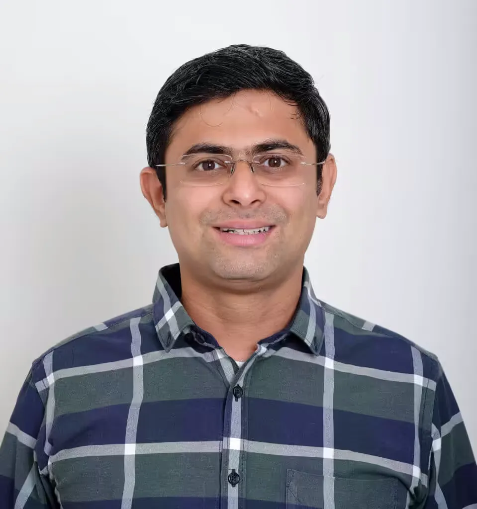 rohan-thakare.jpg